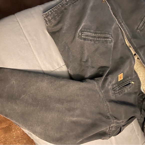 Carhartt used Black Sherpa Jacket - Picture 3 of 5